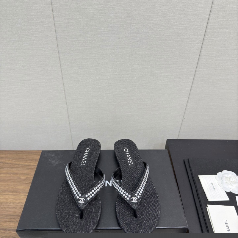 Ch*el slippers